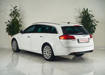 Opel Insignia Вид 4